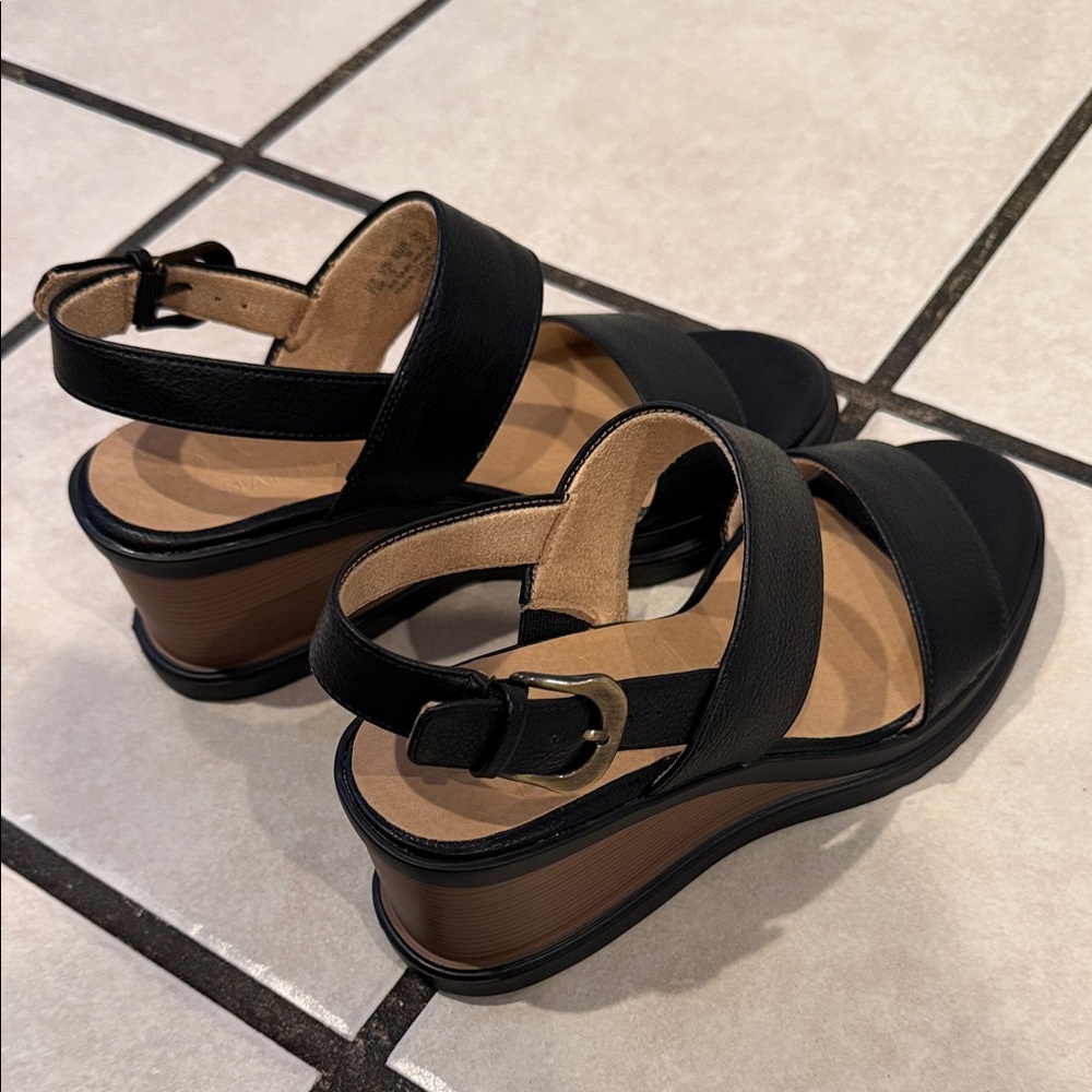 SOUL Naturalizer Black and Brown Wedge Sandals
